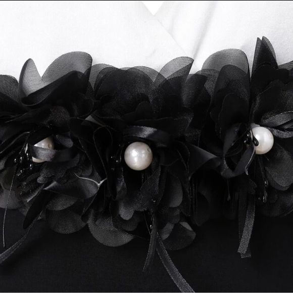 Women’s plus size blouse - Picture 3 of 6